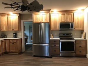 NEW Kitchen with all new appliances!