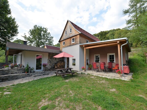 Außenseite Ferienhaus [Sommer]