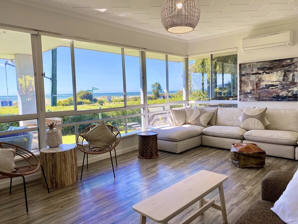 Stylish spaces to enjoy the stunning views over the Bay