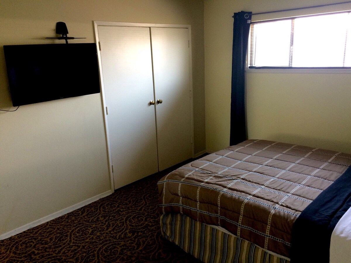 Cozy guest house , Disney / knott’s berry family friendly border of la & oc