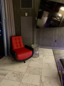 Ultra-Luxury High-Rise suite