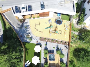 Children’s play area – outdoor