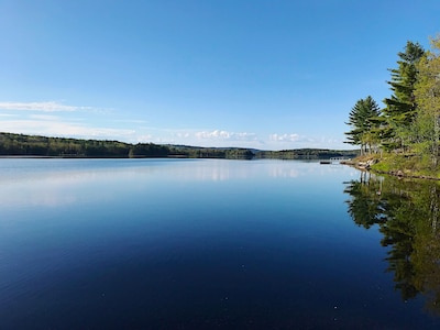 60 min. to Halifax - Secluded, high end ideal for large families; great swimming