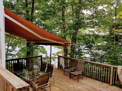 60 min. to Halifax - Secluded, high end ideal for large families; great swimming