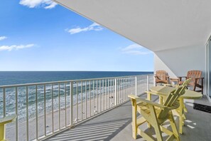 4 Lighthouse 1608 Balcony