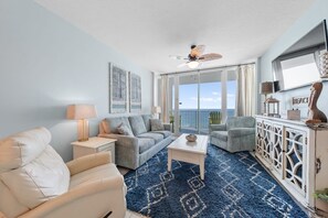 2 Lighthouse 1608 Living Room