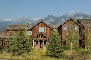 Front Exterior - Four Pines 08 - Teton Village, WY - Luxury Villa Rental