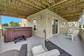 Door to mini master and hot tub