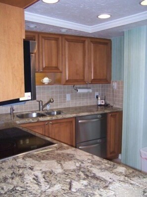104 Kitchen Angle