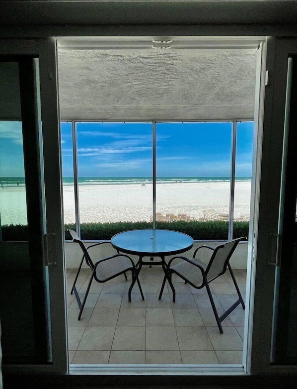 Private lanai