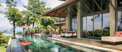 Villa Paraiso Pool Deck and Infinity Edge Ocean View Pool