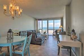 Floor-to-ceiling windows give way to unobstructed ocean views.