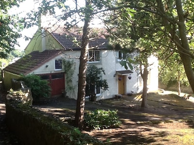 Cae Eithin Cottage, Colwyn Bay, N. Wales (sleeps 8)