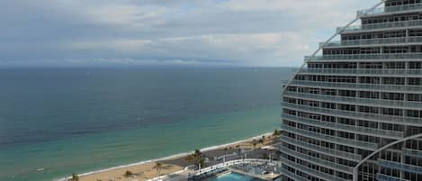 Beach/ocean view