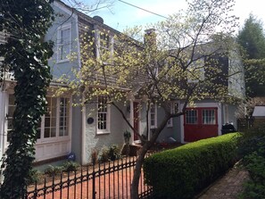 Early Spring at Downtown Abbey