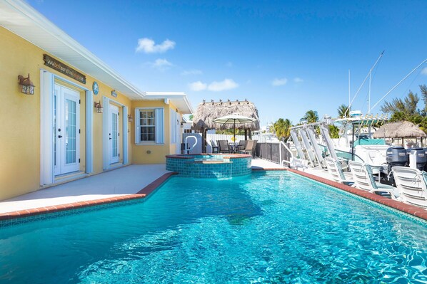 Heated Pool with Jacuzzi
