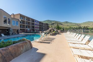 Relax and unwind by Grandviews exceptional pool