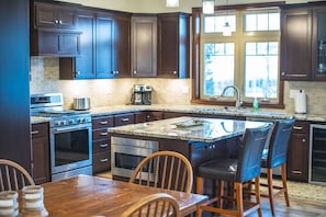 Kitchen - granite counter tops, stainless steel appliances