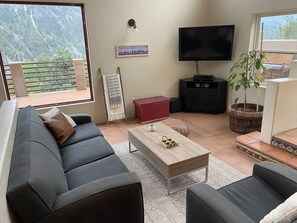 Plenty of seating in the tv area (sorry no cable, but DVD player w/big selection