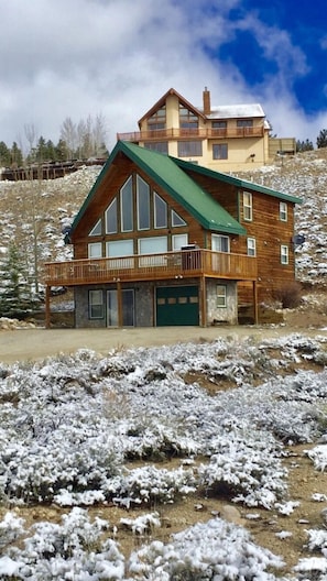 Lone Pine Lodge - Early Winter