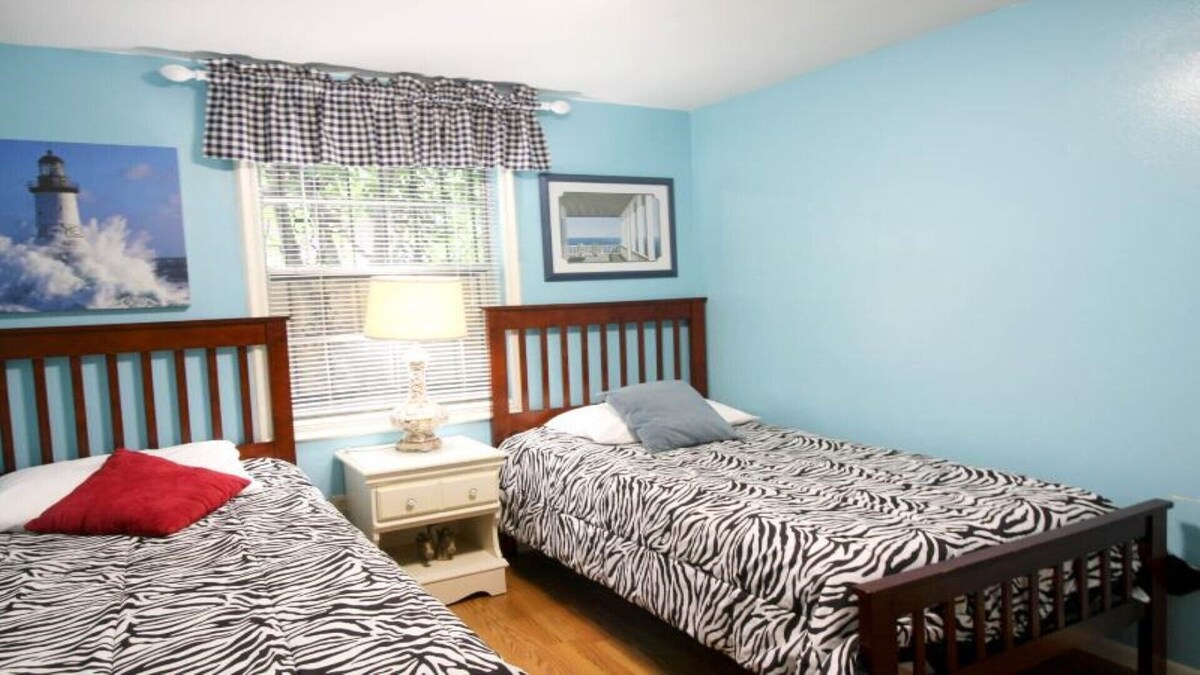 #1 LOCATION – Walk to Amusement Parks from PERFECT HOME, Great for Families