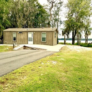 Lakefront Cabin 1 BR 1BA Beautiful Sunsets