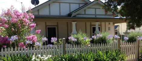 18 Market Street Mudgee is home to
A Market Place Mudgee 
