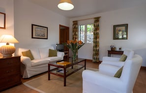 4 Our Madeira Casa Das Vinhas Living Room