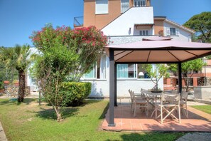 Building Exterior, Garden, Outdoor