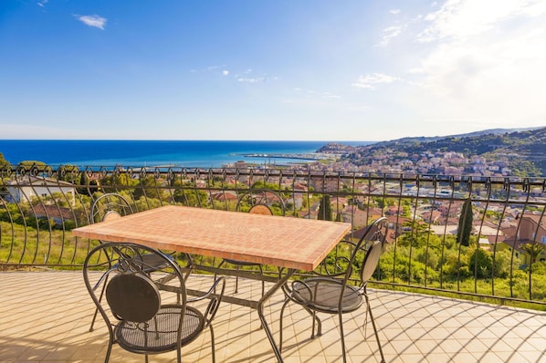 Balcony / Terrace / Patio, Outdoor, Scenic View