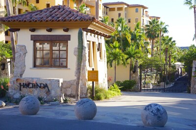 Hacienda Beach Club & Residences 1 Bedroom Condo Sleeps 4 Cabo San Lucas Rental