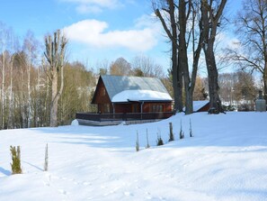 Außenseite Ferienhaus [Winter]