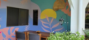 Al Fresco Dining for 6 on your beautiful patio