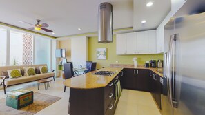 Condo - Image 4
