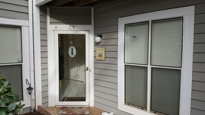 First floor private enterance