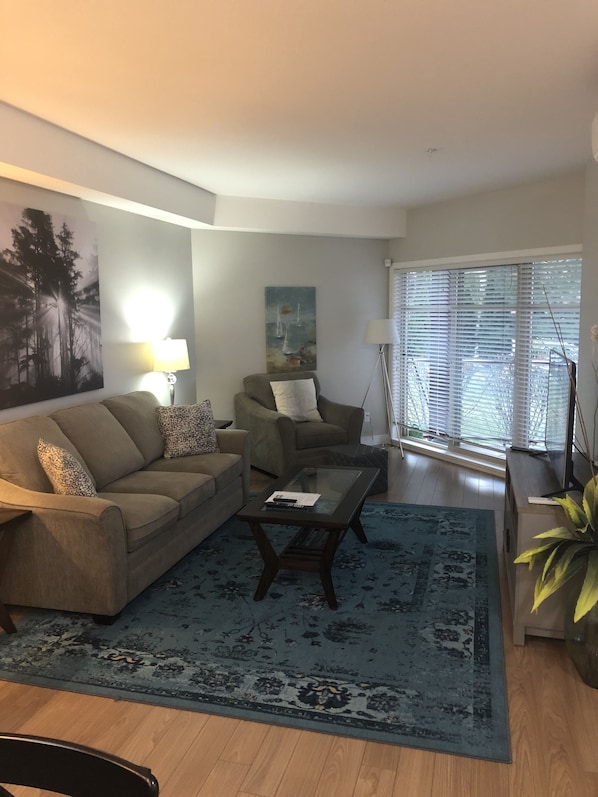 Welcome to our beautiful and comfy 2 Bed, 2 Bath suite at Copper Sky!