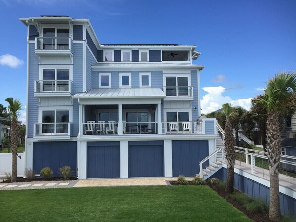Back of House (beach View)