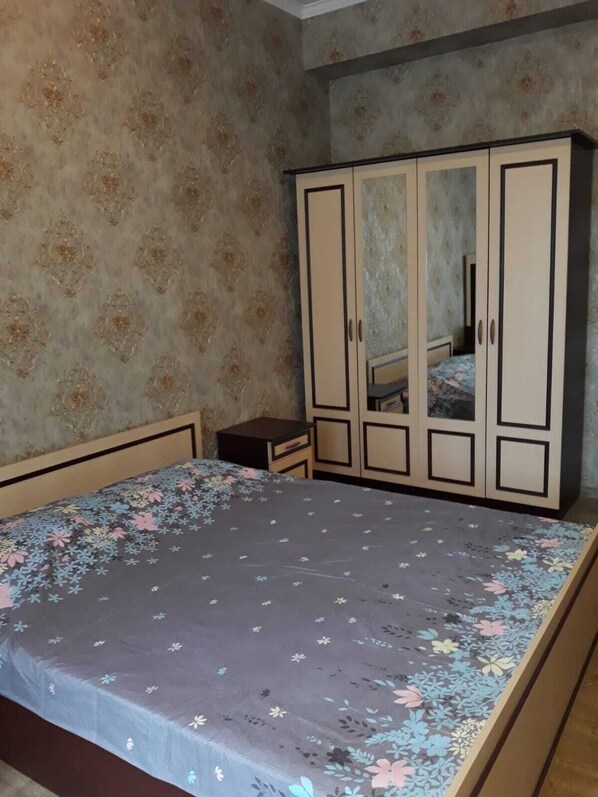 Excellent bedroom