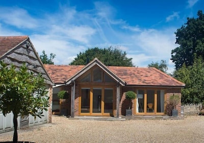 Little Barn, Birdham -  an annexe that sleeps 2 guests  in 1 bedroom