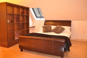 kingsize bed
