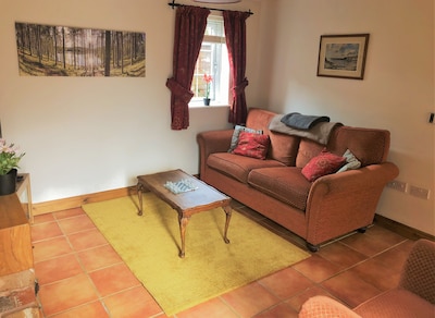 Excellent Holiday Cottage, Tarporley Village Centre 