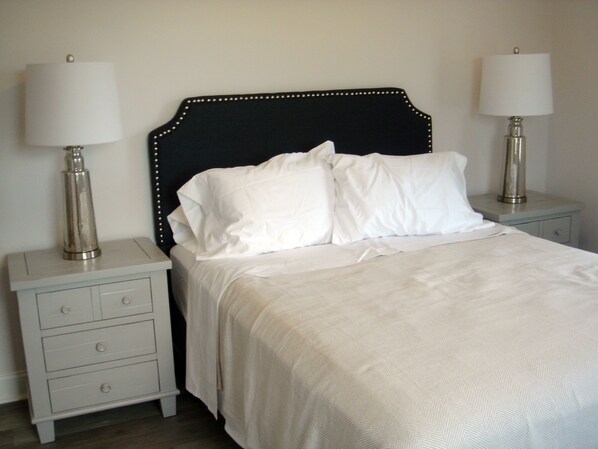 Queen Bed