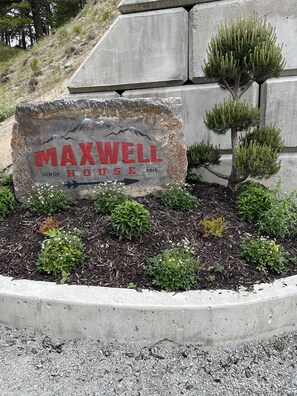 Welcome to Maxwell House!