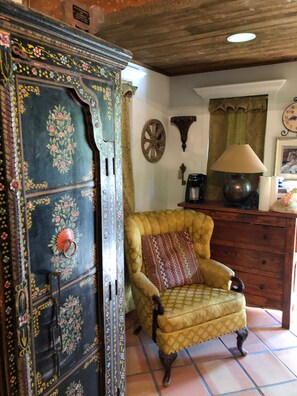 Main Cottage armoire