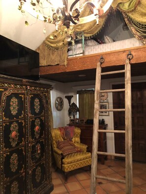 Main Cottage Ladder and loft bed