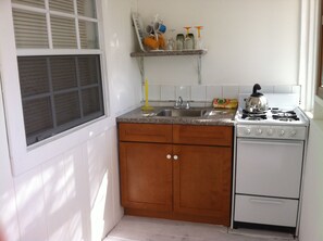 Fully equipped Kitchenette