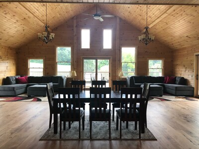 Large Retreat for up to 150 people, sleeps 84