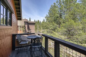 Back Patio: Pinyon Creek Upscale Vacation Retreat
