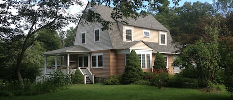 Gardens, Decks and lots of space to share with friends or family