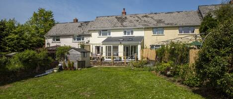 Brook Cottage, rear garden